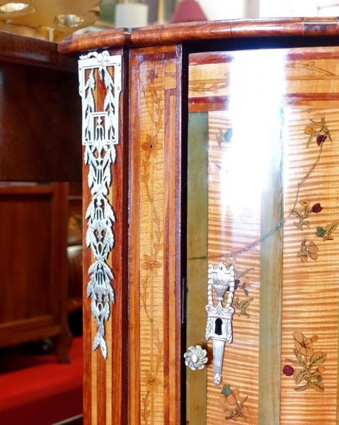 Stodola.cz - Corner cabinet